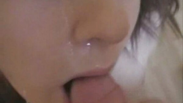 Die heiße japanische Schlampe Nene kostenlose deutsche erotikfilme Mashiro gibt mehrere Blowjobs